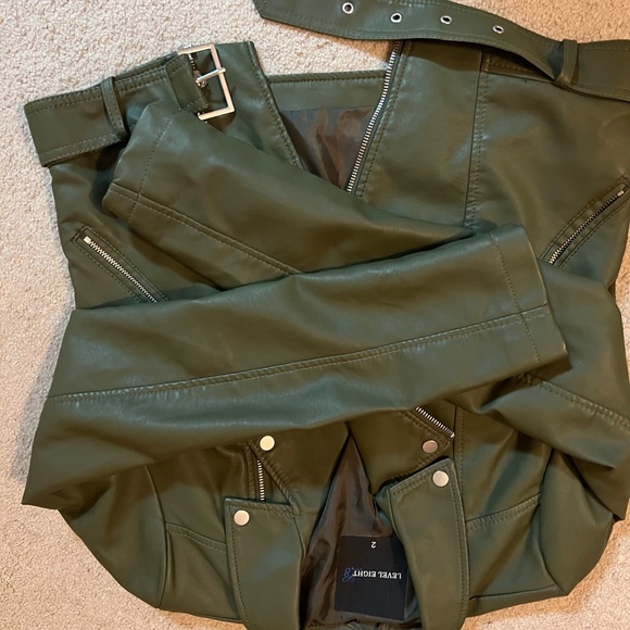Level Eight Olive Color Crop Jacket Super Cute - Picture 3 of 7
